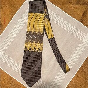 Designer Silk Tie in Gold and Black